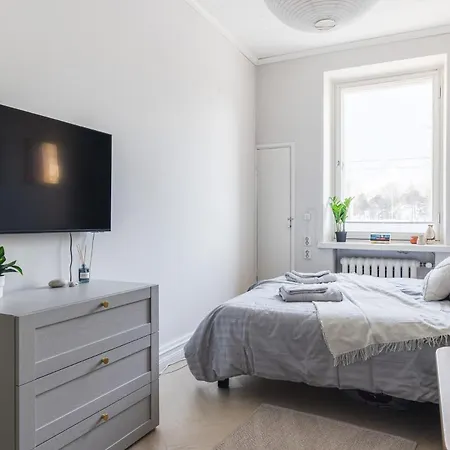 アパート Viihtyisae Yksioe Mannerheimintiellae, ヘルシンキ