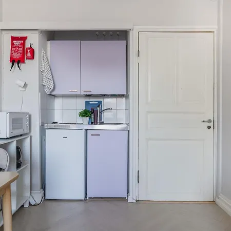 Viihtyisae Yksioe Mannerheimintiellae, アパート ヘルシンキ