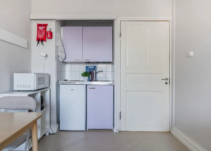 Viihtyisae Yksioe Mannerheimintiellae, Apartment Helsinki
